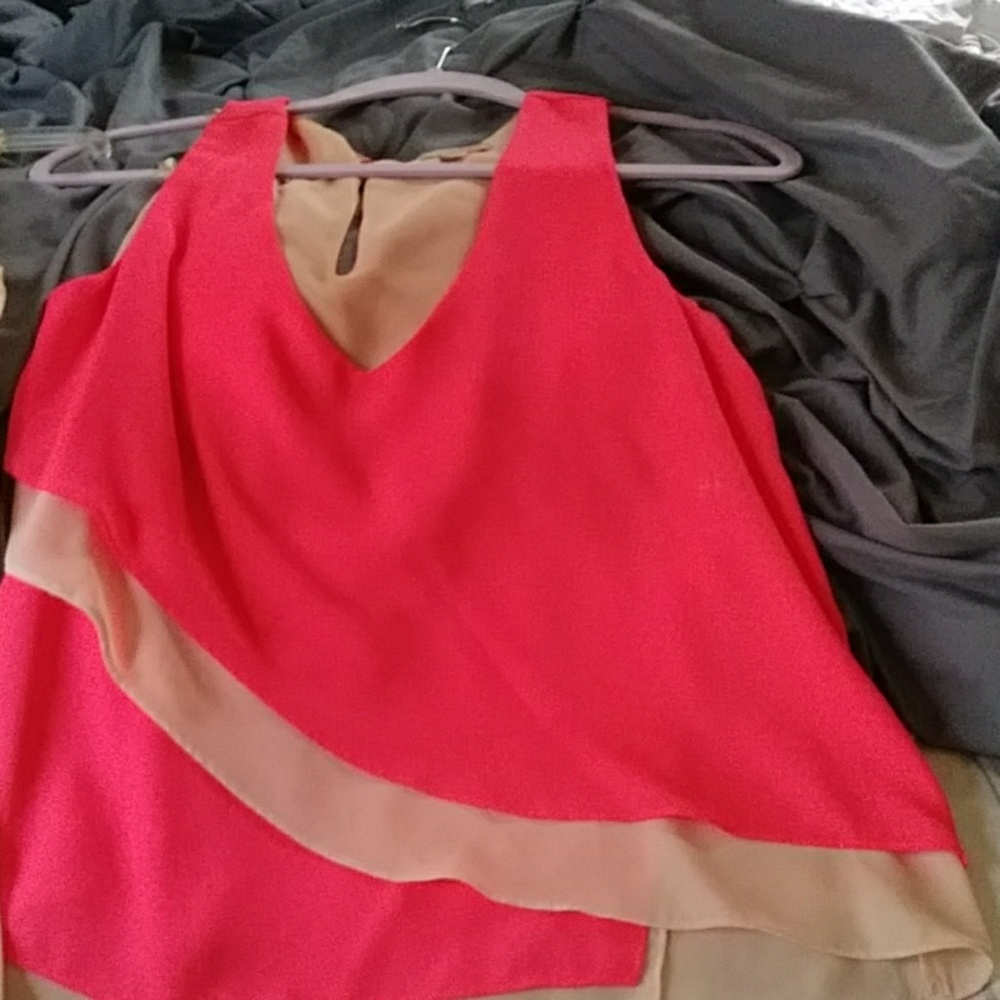 Giani Bini flowy color block top
